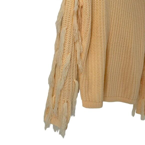 Simplee Fringe Long Tassel Sweater Womens Size M Peach Yellow Round Neck Knit - Picture 3 of 7